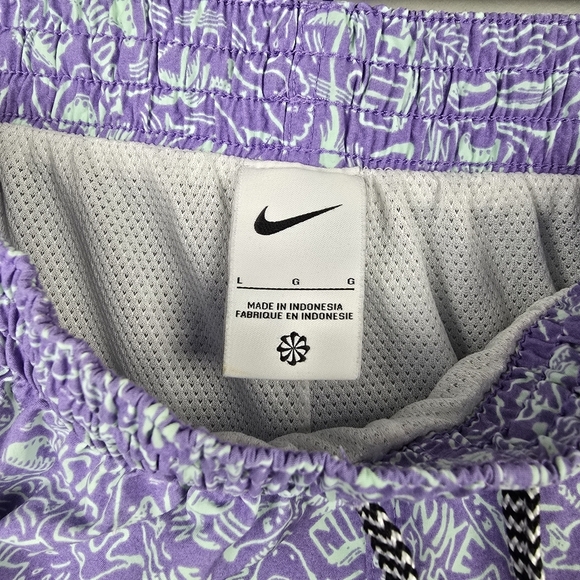 NIKE Shark Lap 6.5" Volley Swim Trunks Color‎ Atomic Violet Mens Size L Swimming - Picture 8 of 15
